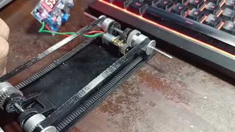 Both axles turning together on the 3D-printed TPU belts, driven by one N20 motor